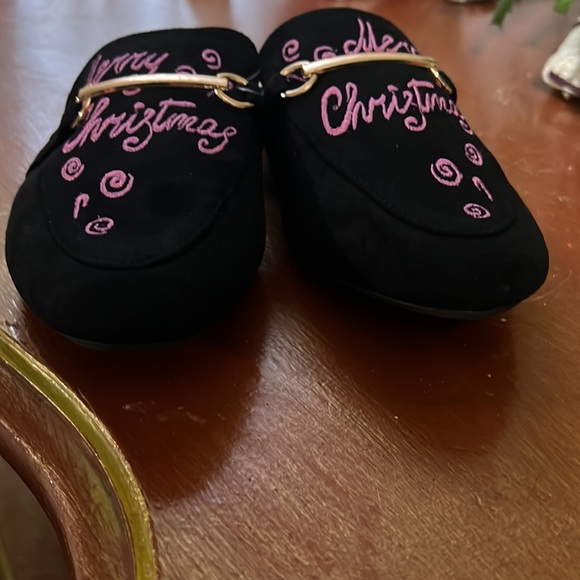 NWT MUSSHOE Merry Christmas Slip On Mules for Women Flats Black/Pink - Picture 6 of 14